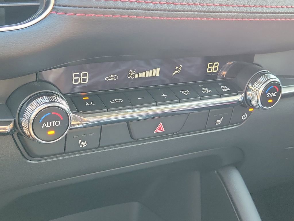 New 2026 MAZDA MAZDA3 Carbon image 27