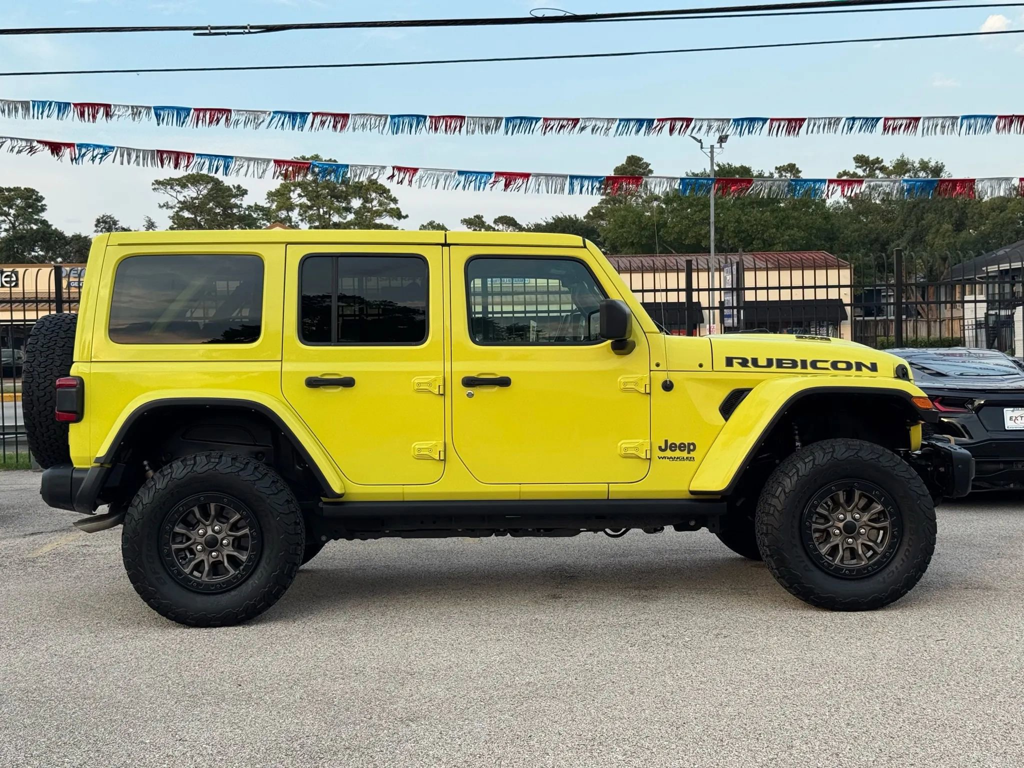 Used 2022 Jeep Wrangler Unlimited Rubicon w/ Dual Top Group image 11