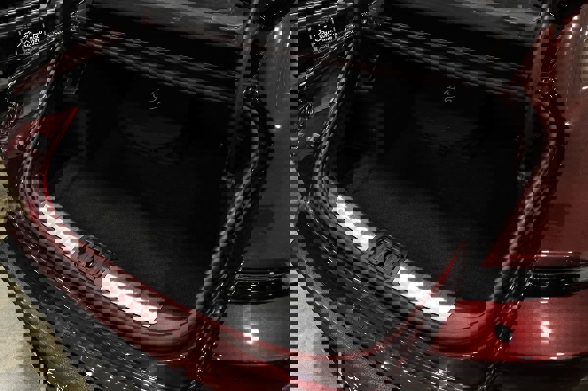 Used 2021 Porsche Taycan 4S w/ Premium Package image 53