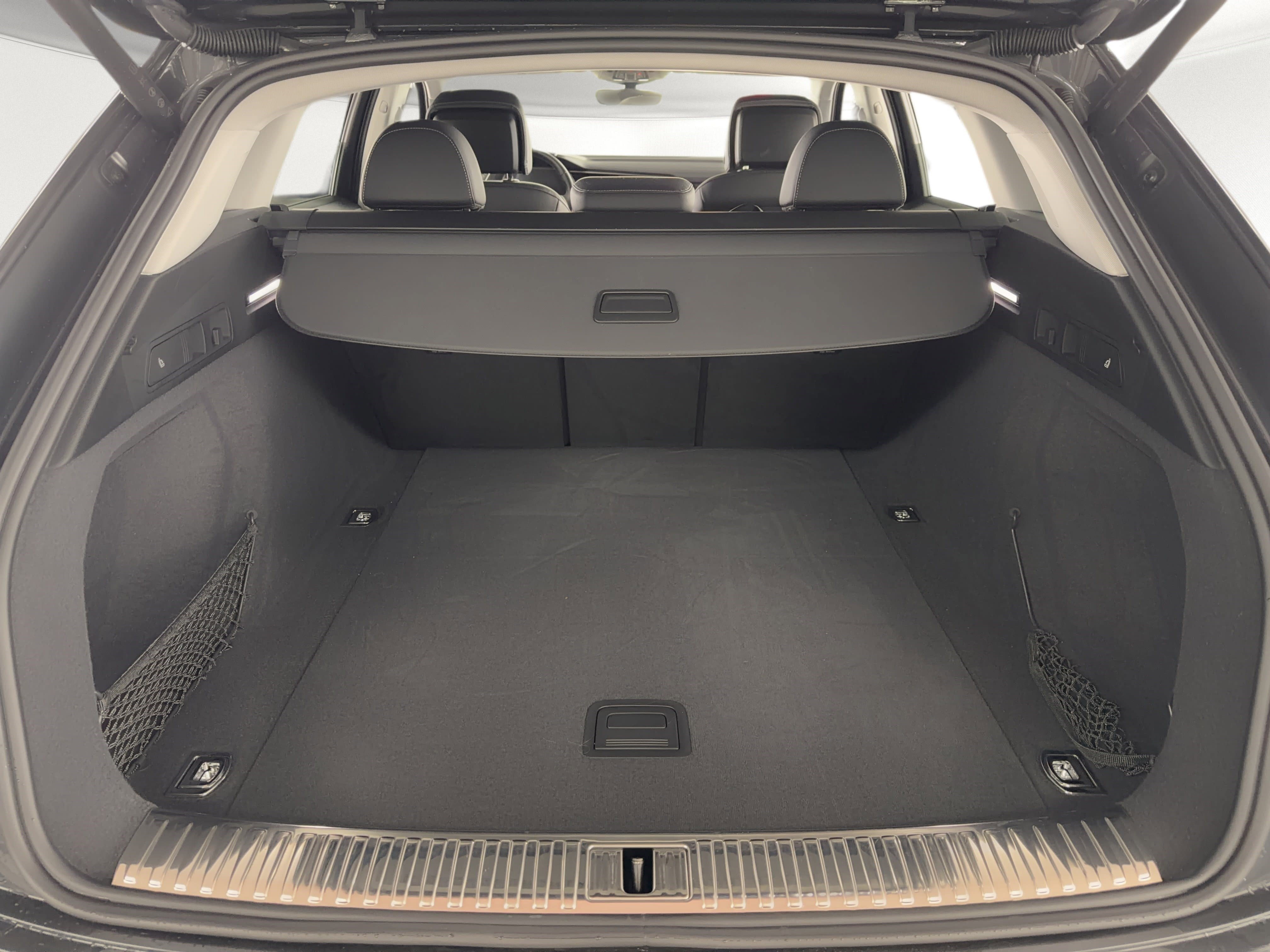 Used 2023 Audi e-tron Premium Plus w/ Premium Plus Package image 13