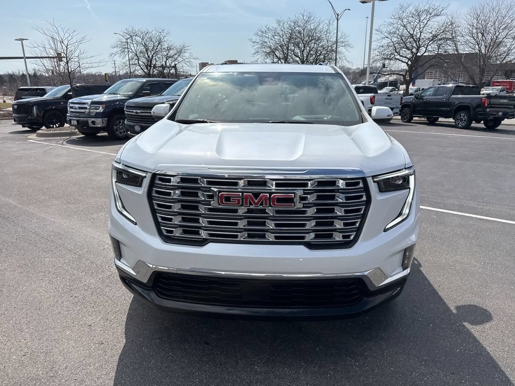 Used 2025 GMC Acadia Denali w/ LPO, Floor Liner Package AWD/4WD image 8