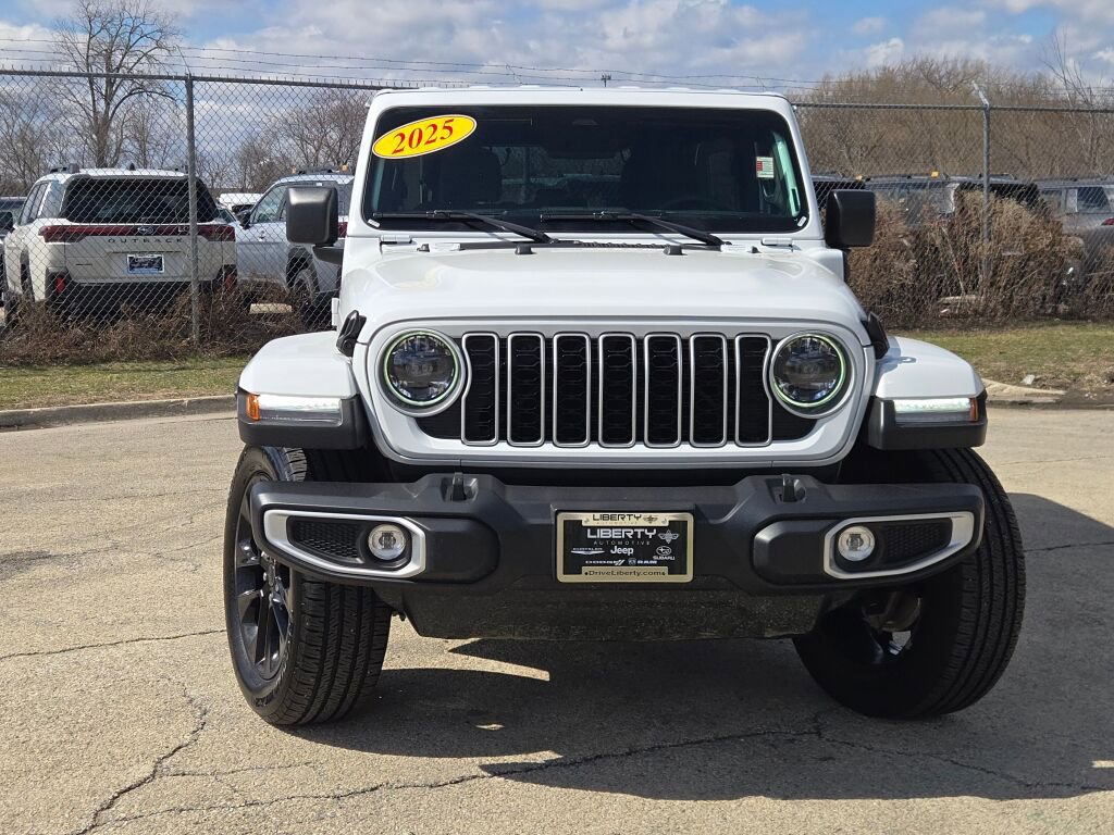 Used 2025 Jeep Wrangler Unlimited Sahara w/ Safety Group image 4