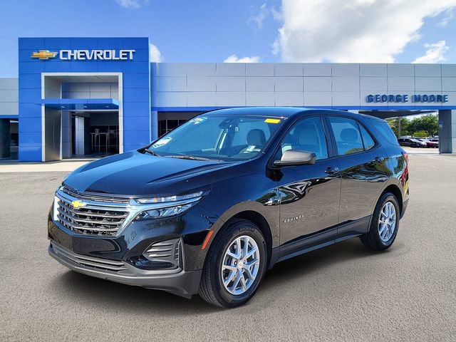 Certified 2024 Chevrolet Equinox LS FWD image 2