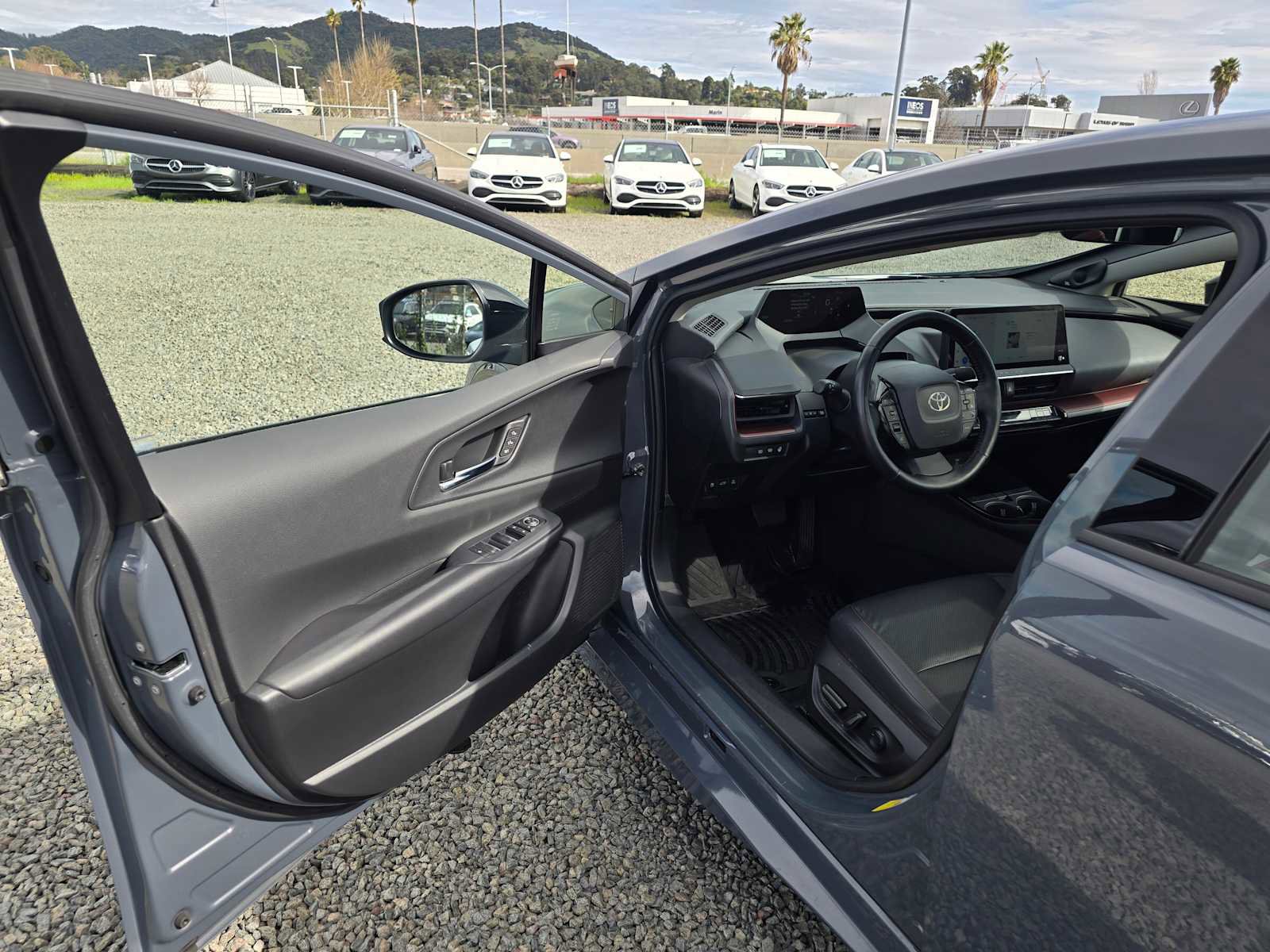 Used 2023 Toyota Prius Prime Premium image 21