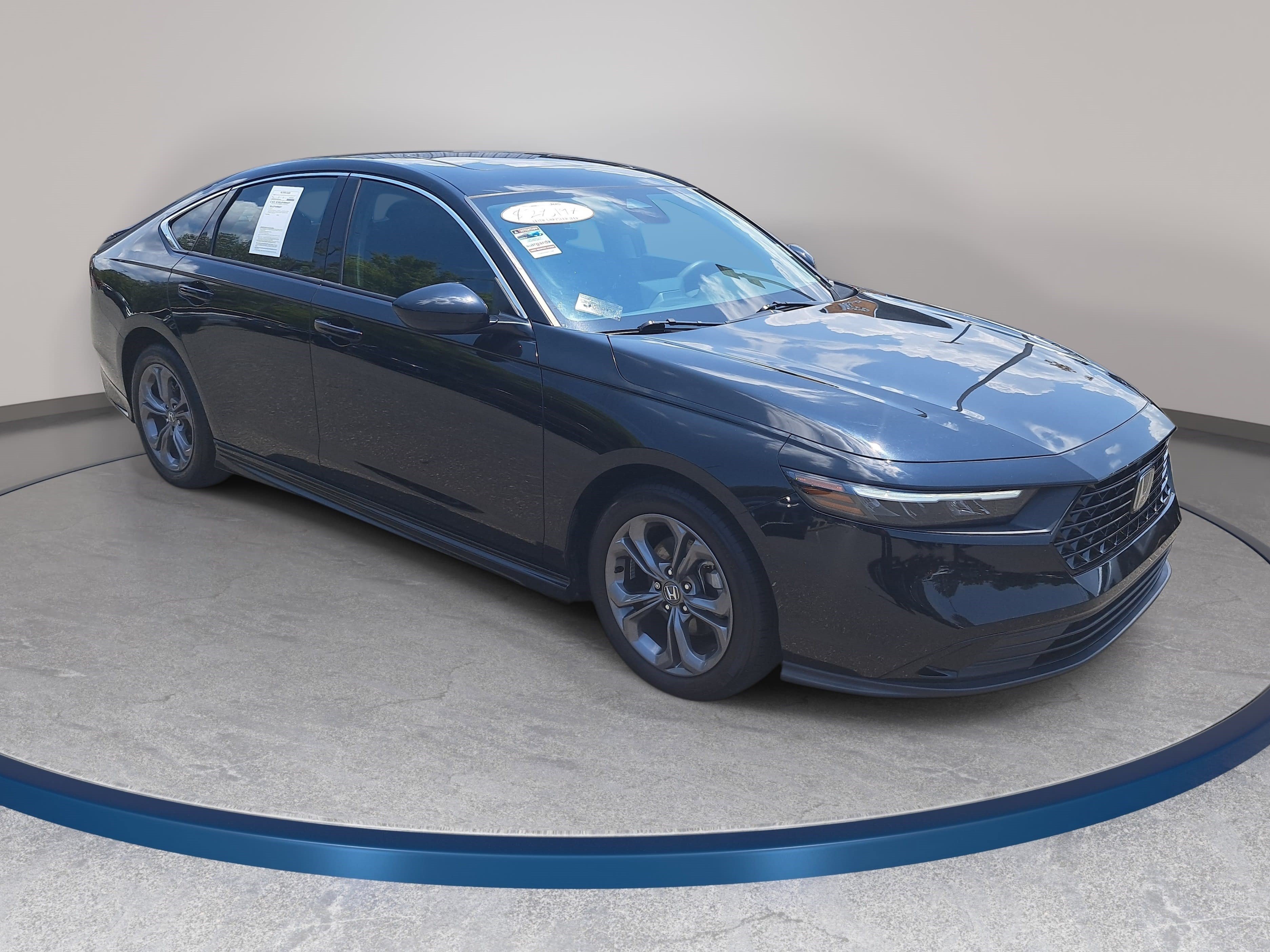 Used 2024 Honda Accord EX image 3