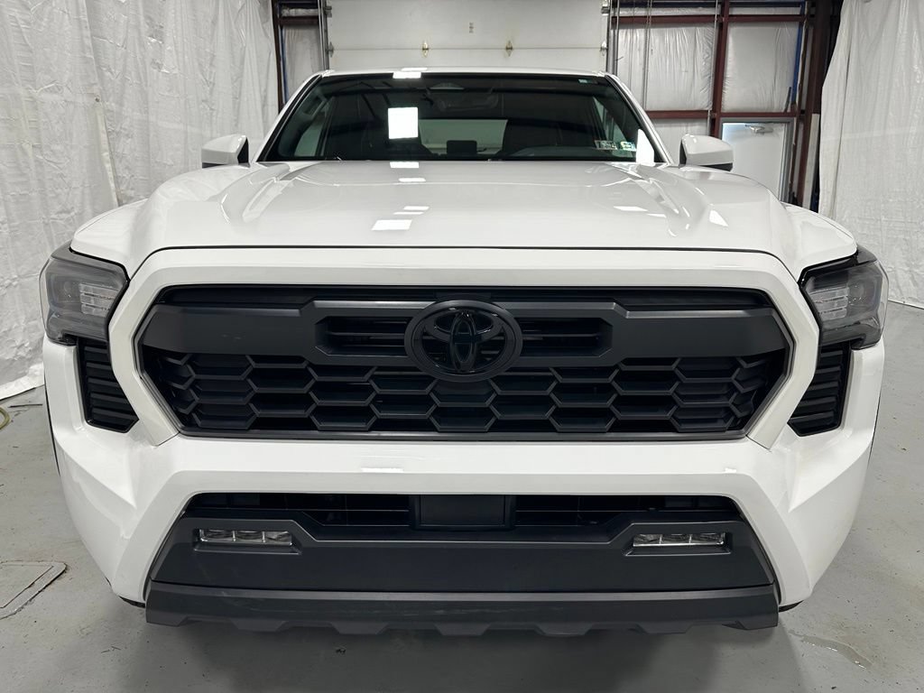 Used 2026 Toyota Tacoma TRD Off-Road AWD/4WD image 2
