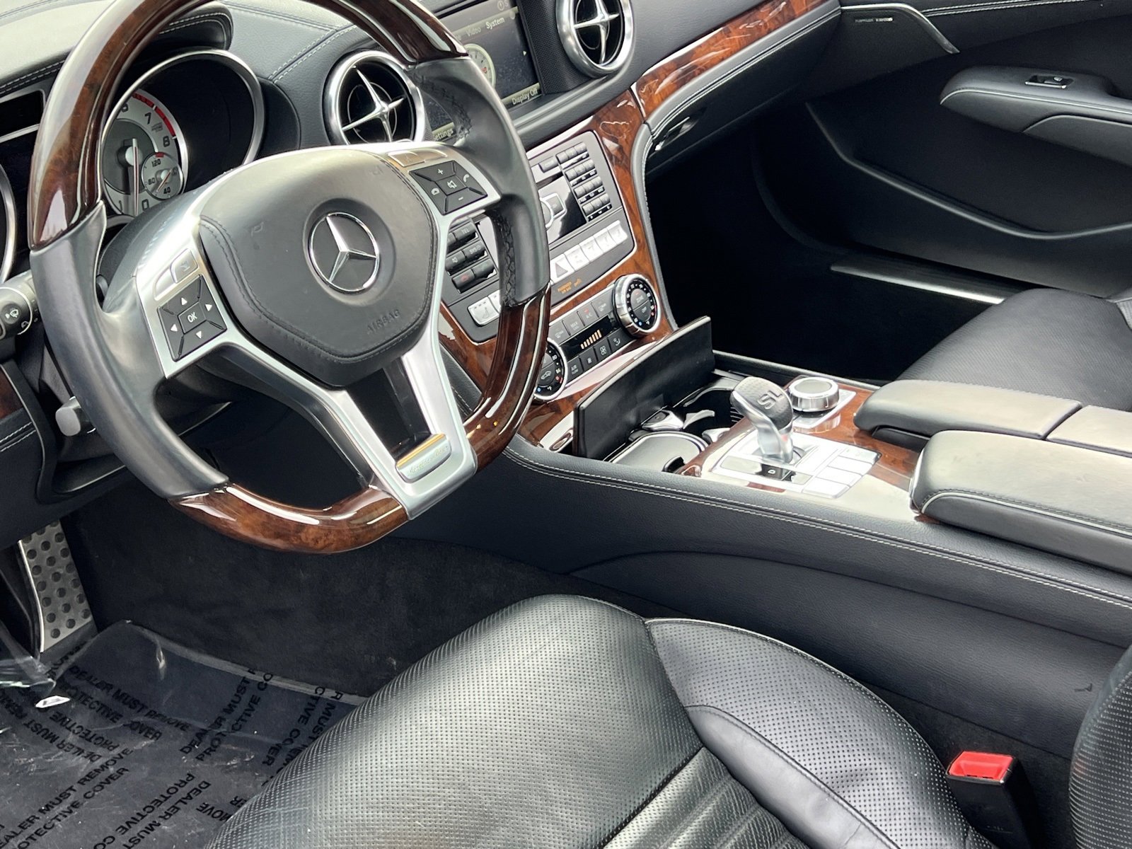 Used 2014 Mercedes-Benz SL 550 image 4