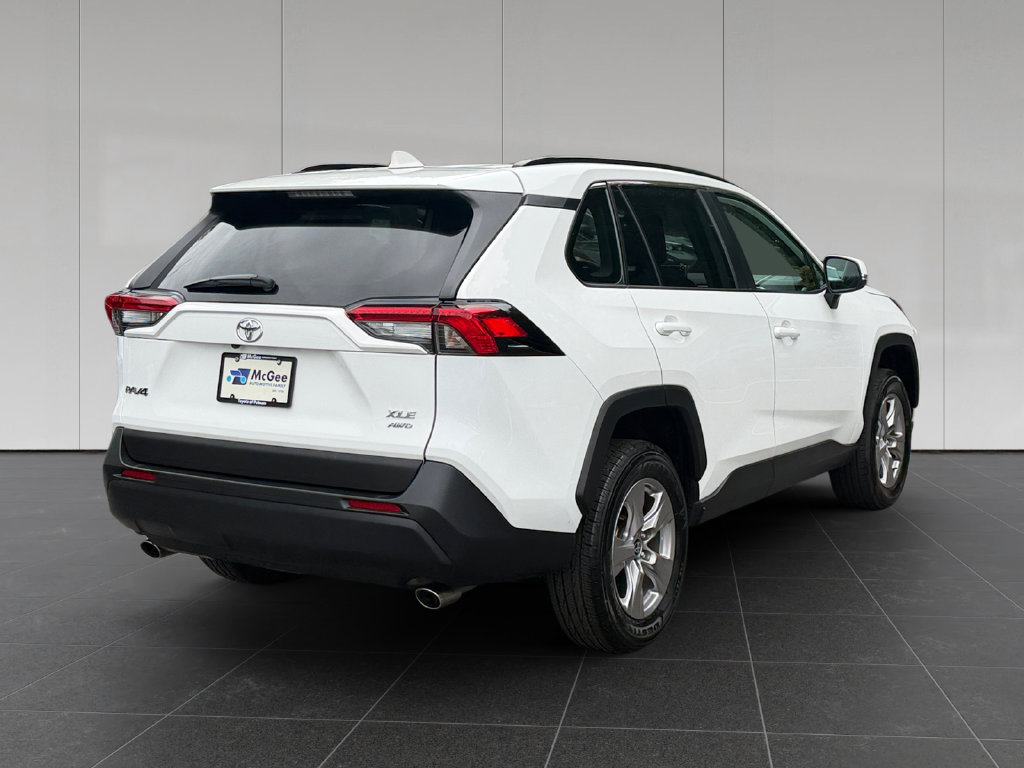 Used 2025 Toyota RAV4 XLE AWD/4WD image 6