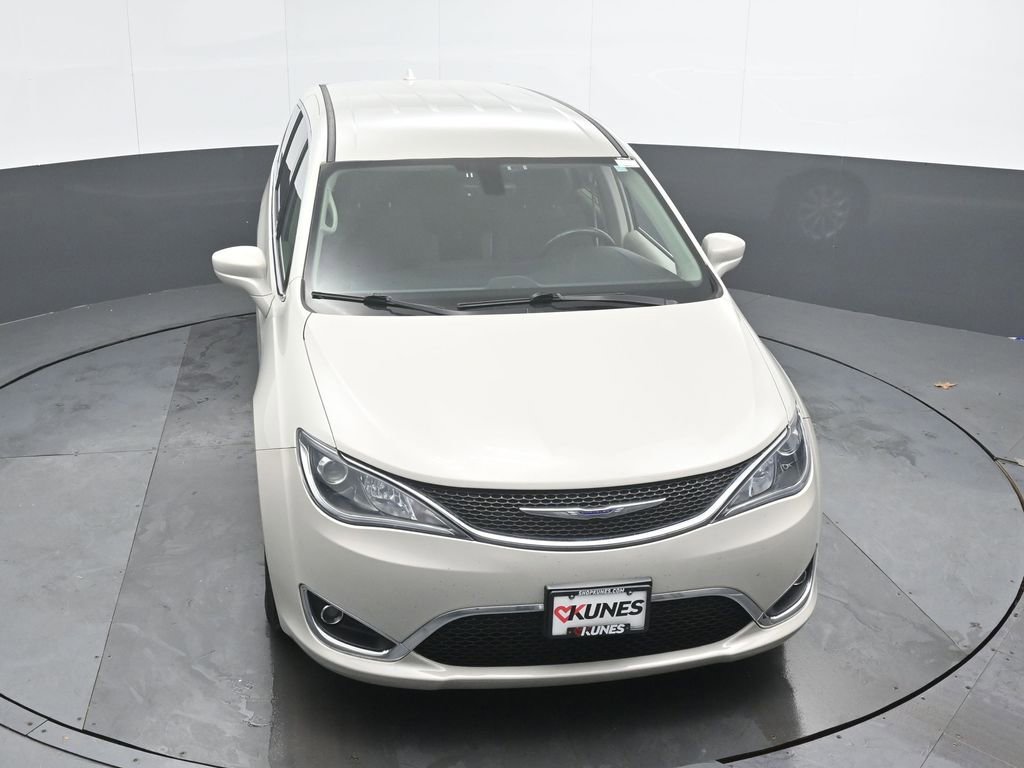 Used 2019 Chrysler Pacifica Touring Plus w/ Cold Weather Group image 37