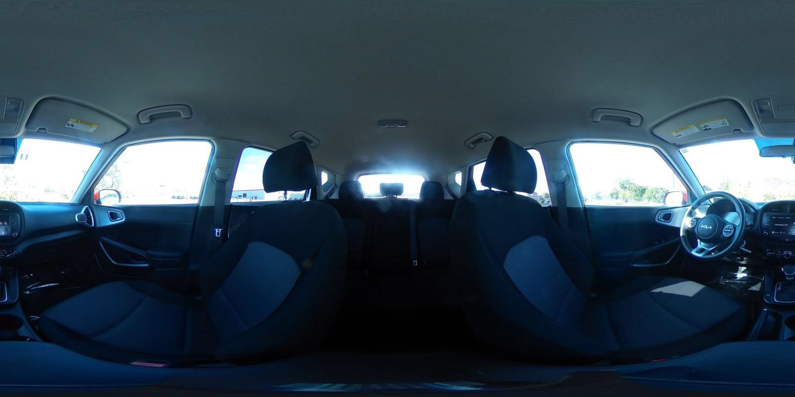 Used 2025 Kia Soul LX w/ LX Technology Package FWD image 37