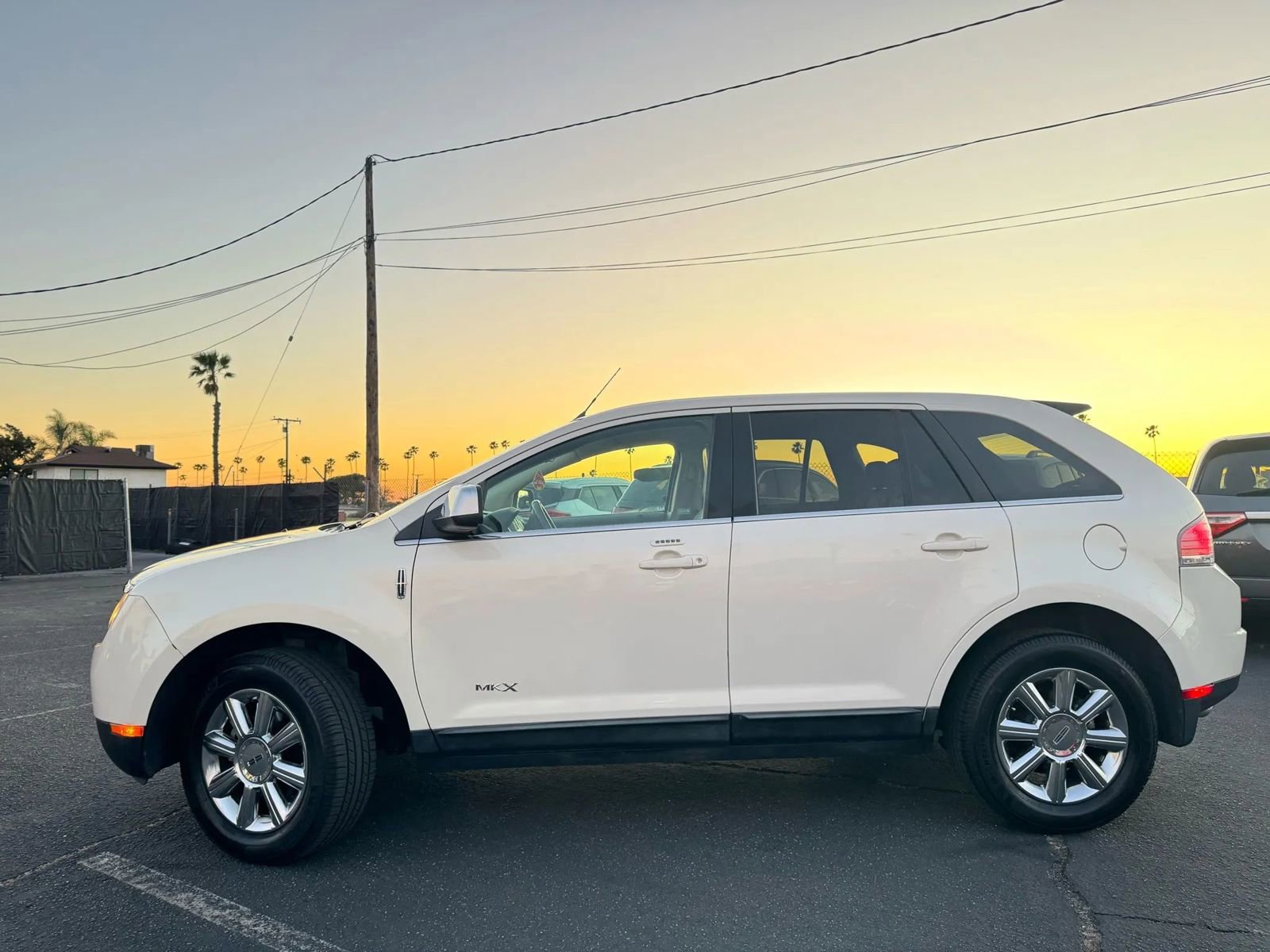 Used 2008 Lincoln MKX 2WD image 3