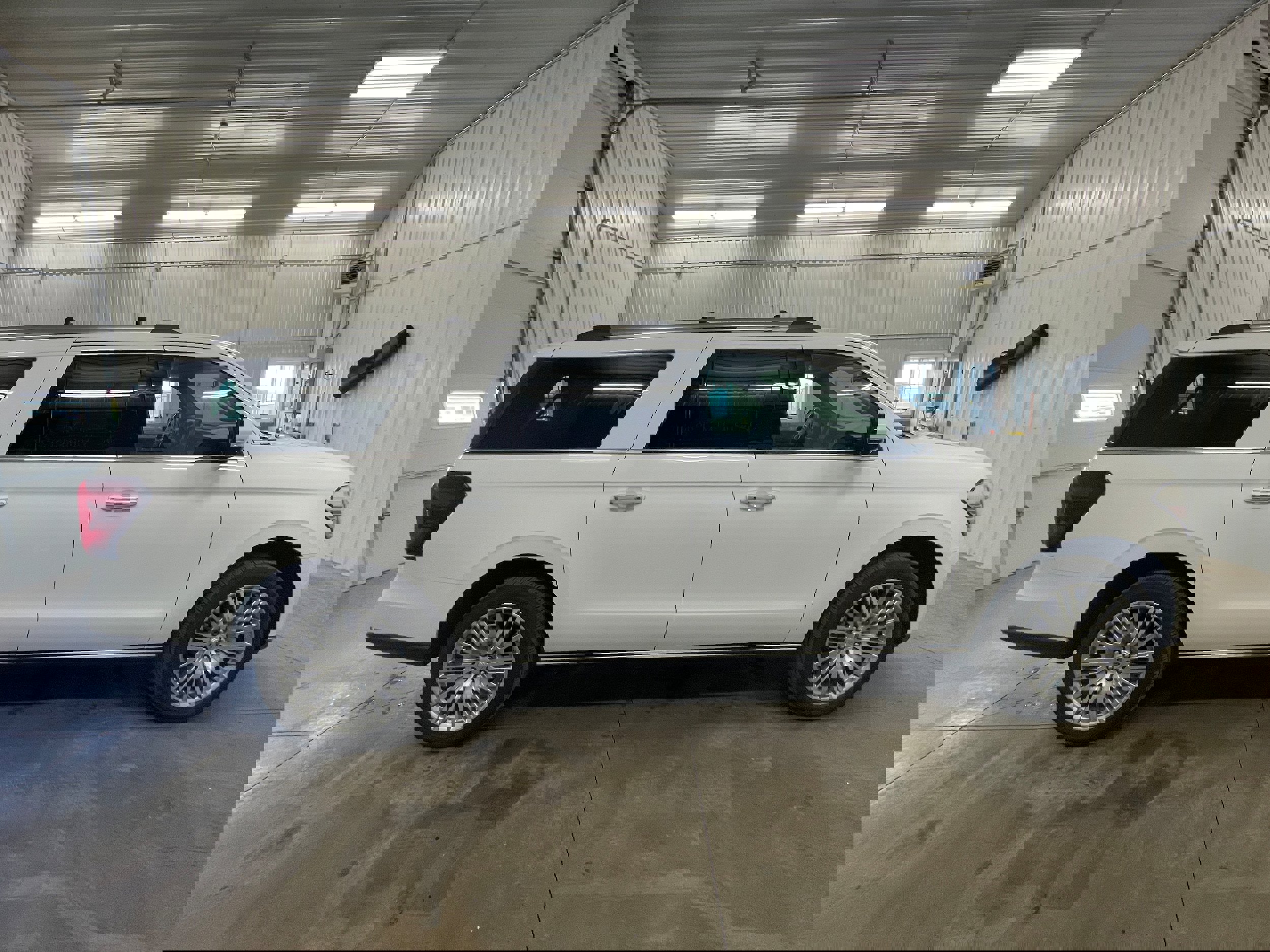 Used 2024 Ford Expedition Max Limited image 6