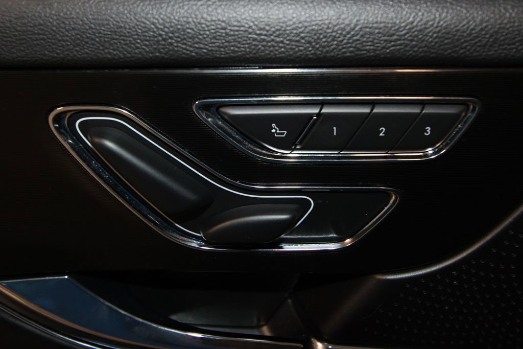 Used 2024 Lincoln Corsair Grand Touring w/ Equipment Group 301A image 9