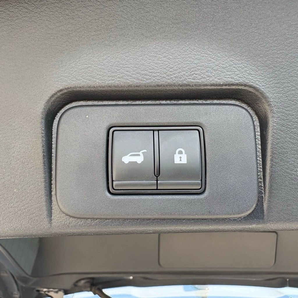 Used 2022 Nissan Rogue SL w/ SL Premium Package image 14