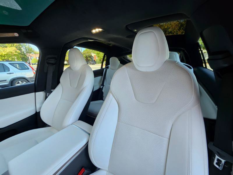 Used 2023 Tesla Model X AWD/4WD image 38