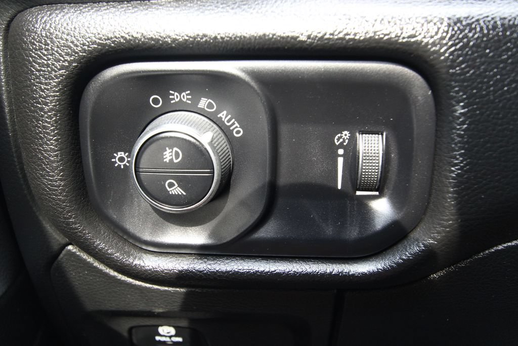 Used 2023 RAM 1500 Big Horn AWD/4WD image 23