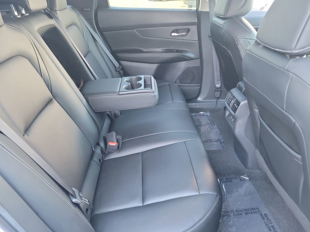 Used 2025 Nissan Murano SV image 21