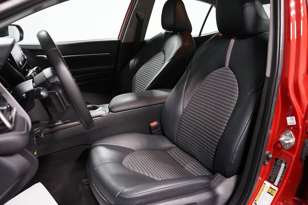Used 2021 Toyota Camry SE FWD image 24