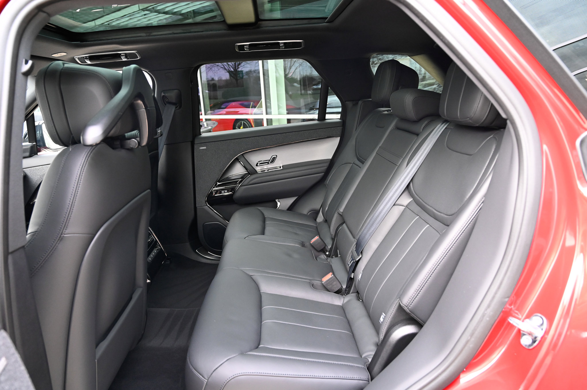 Used 2025 Land Rover Range Rover Sport Dynamic SE image 36