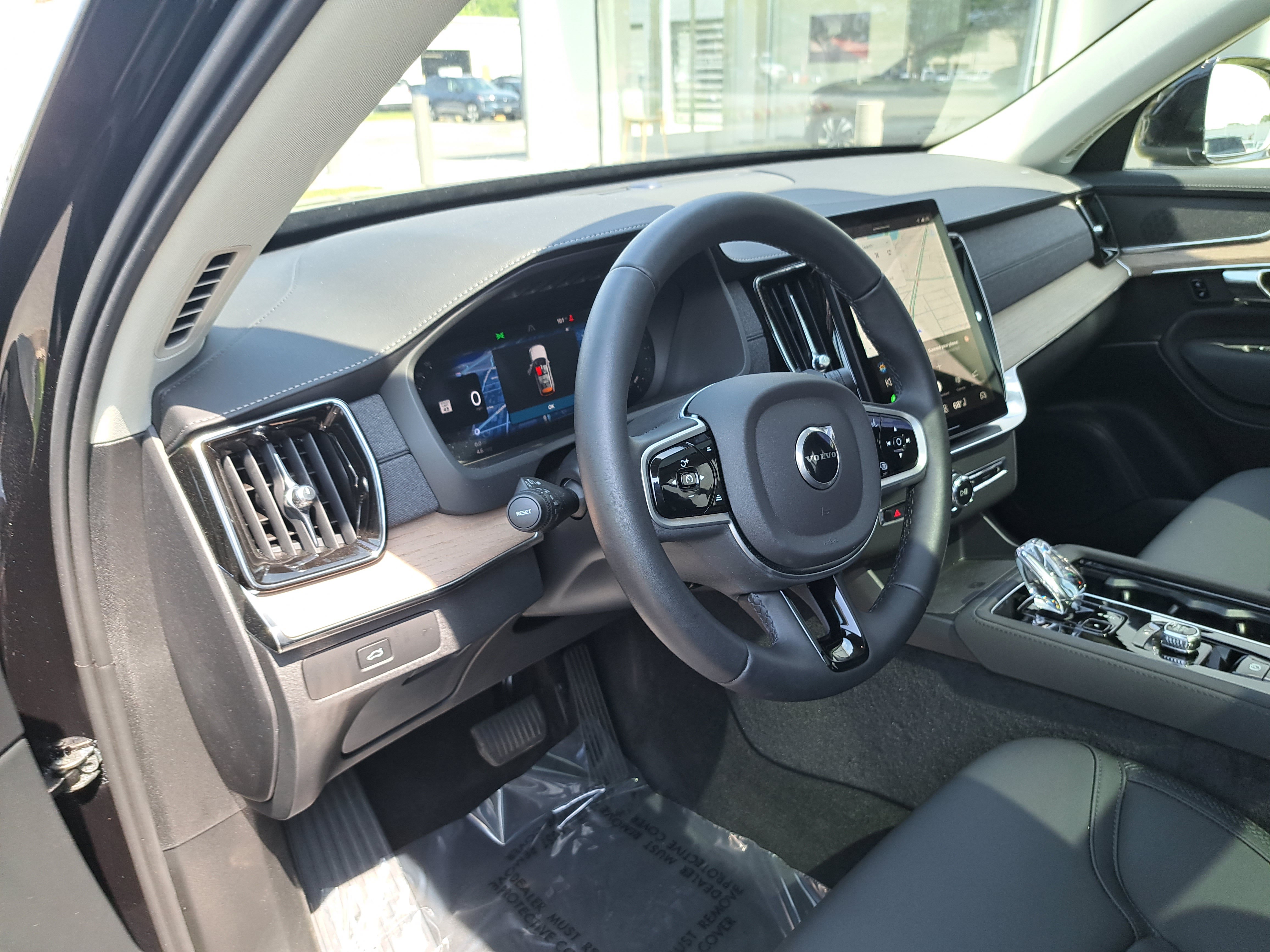 New 2026 Volvo XC90 B6 Core w/ Protection Package Premier AWD/4WD image 5