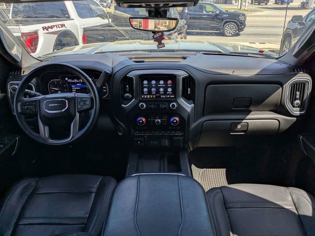 Used 2023 GMC Sierra 2500 Denali w/ Denali Black Diamond Edition image 12