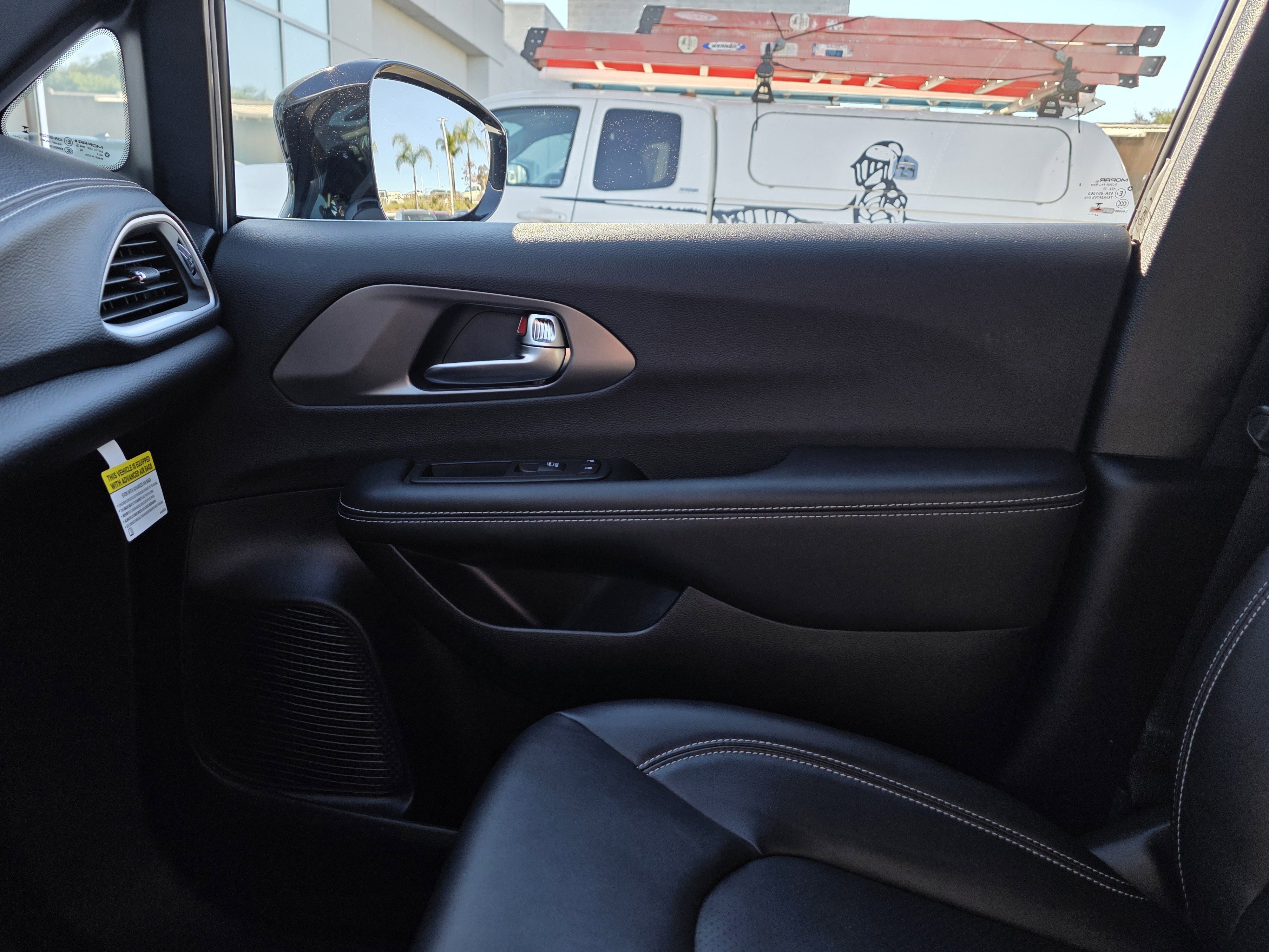 New 2026 Chrysler Pacifica Select image 13