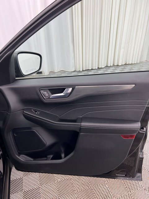 Used 2022 Ford Escape Titanium w/ Class II Trailer Tow Package image 20