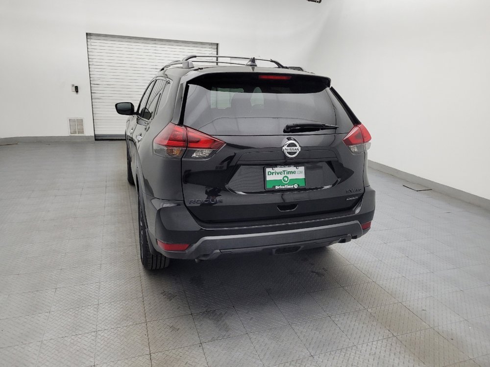 Used 2018 Nissan Rogue SV image 6