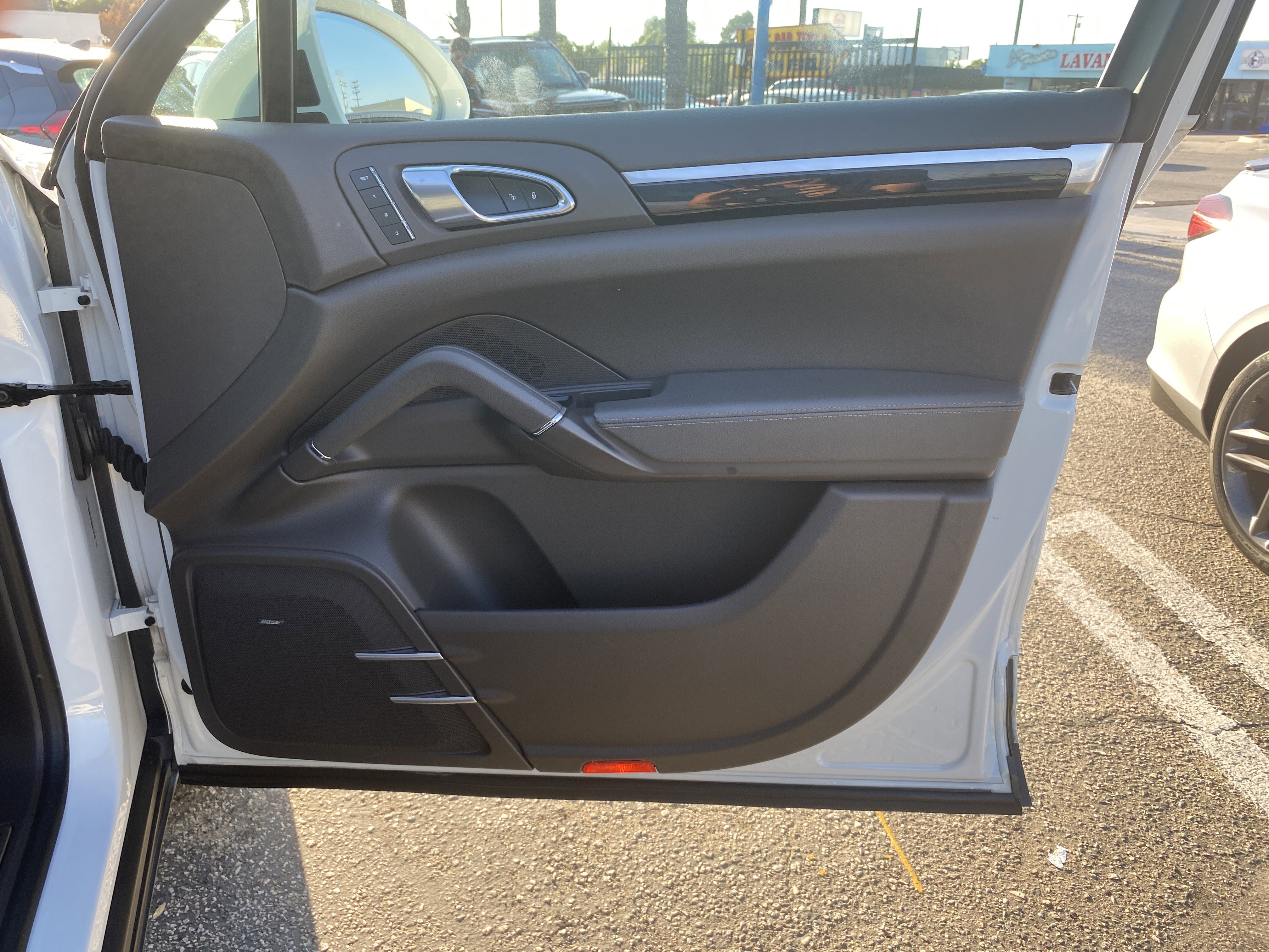 Used 2017 Porsche Cayenne Platinum Edition w/ Premium Package (PJV) image 23