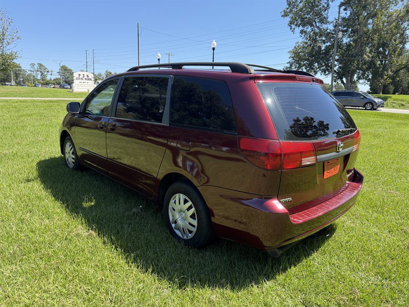 Used 2005 Toyota Sienna CE w/ CE Pkg 1 FWD image 5