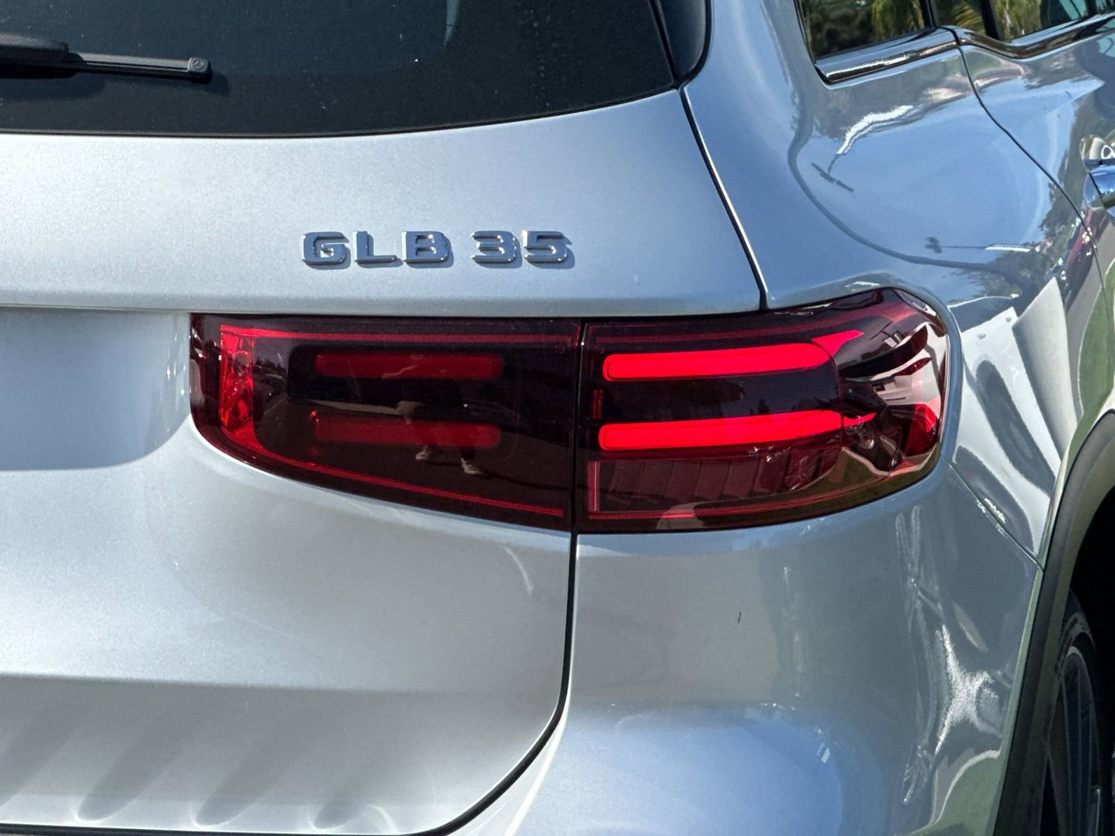 Used 2024 Mercedes-Benz GLB 35 AMG 4MATIC image 33