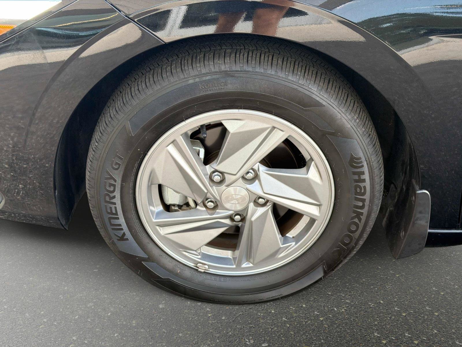 Used 2024 Hyundai Elantra SE image 11