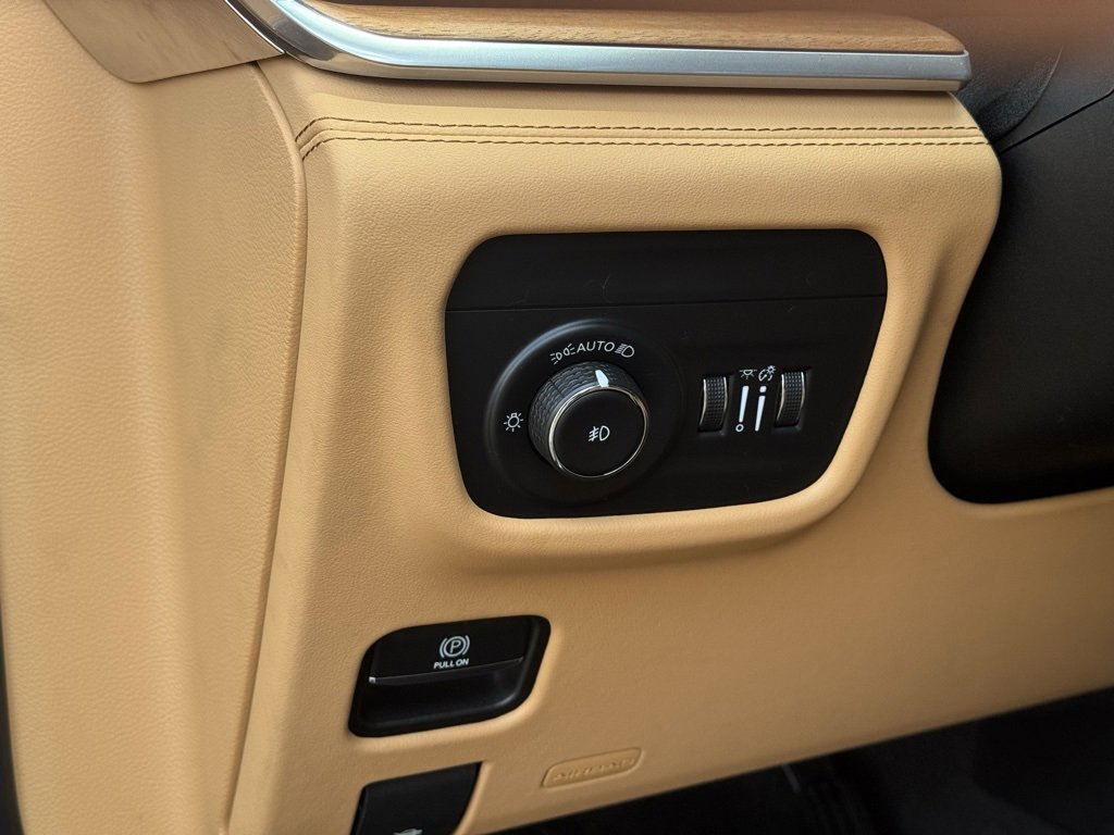 Used 2022 Jeep Grand Cherokee Summit image 26