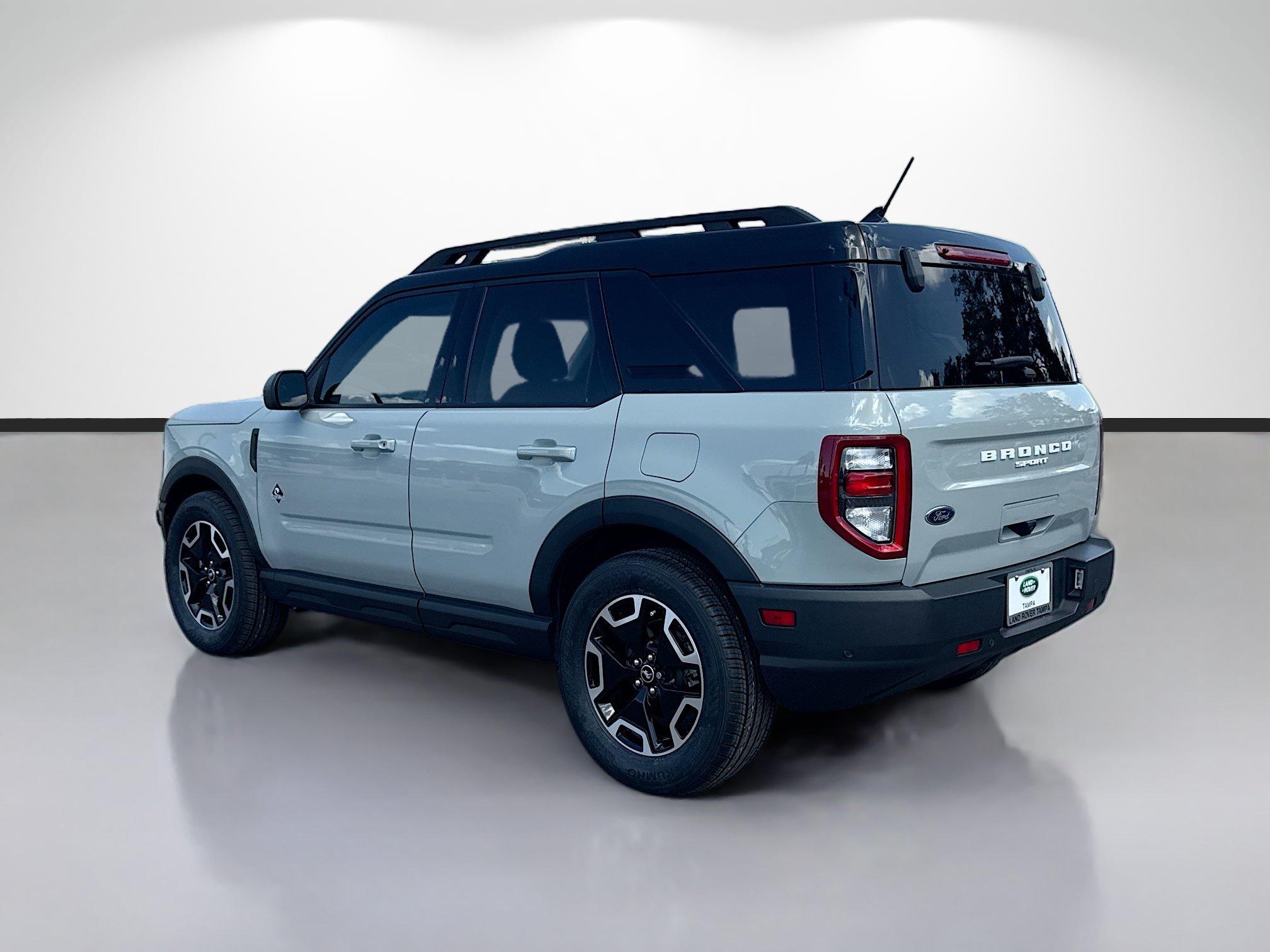 Used 2024 Ford Bronco Sport Outer Banks AWD/4WD image 3