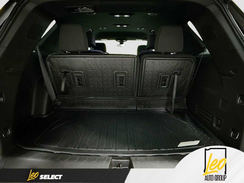 Used 2023 Chevrolet Traverse LT w/ LPO, Floor Liner Package image 26