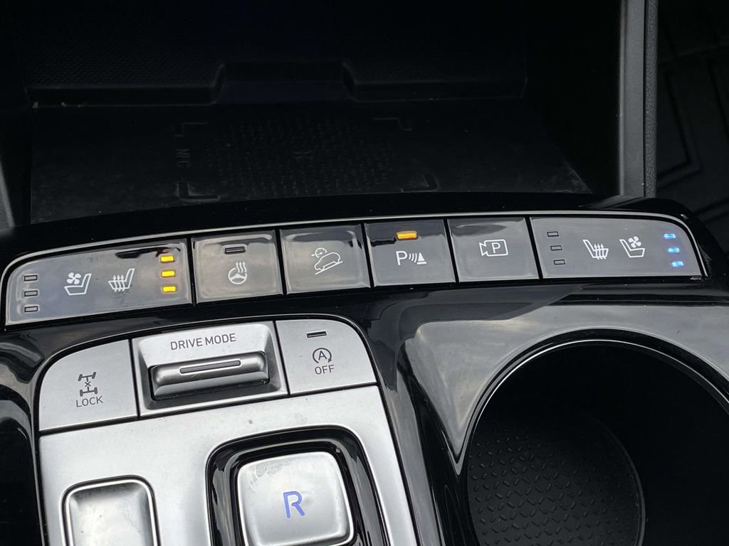 Certified 2023 Hyundai Tucson Limited w/ Winter Package image 21