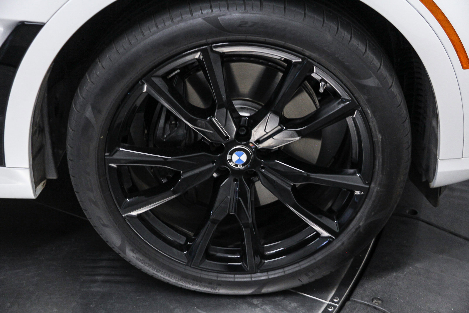 Used 2026 BMW X7 M60i AWD/4WD image 9