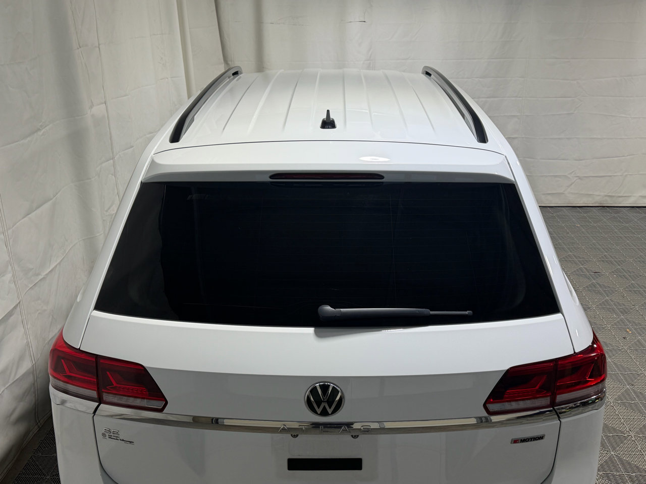 Used 2022 Volkswagen Atlas SE w/ Black Wheel Package image 7