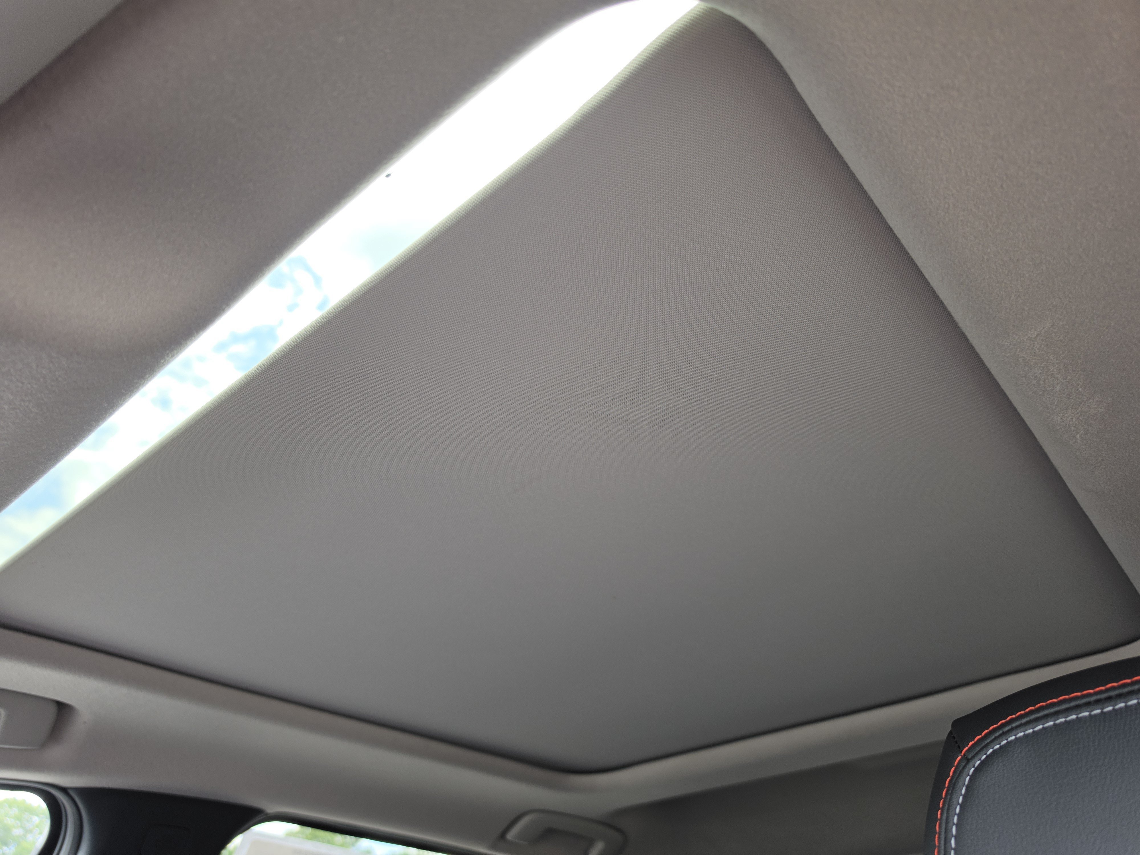 Used 2025 Nissan Kicks SR w/ SR Premium Package FWD image 25