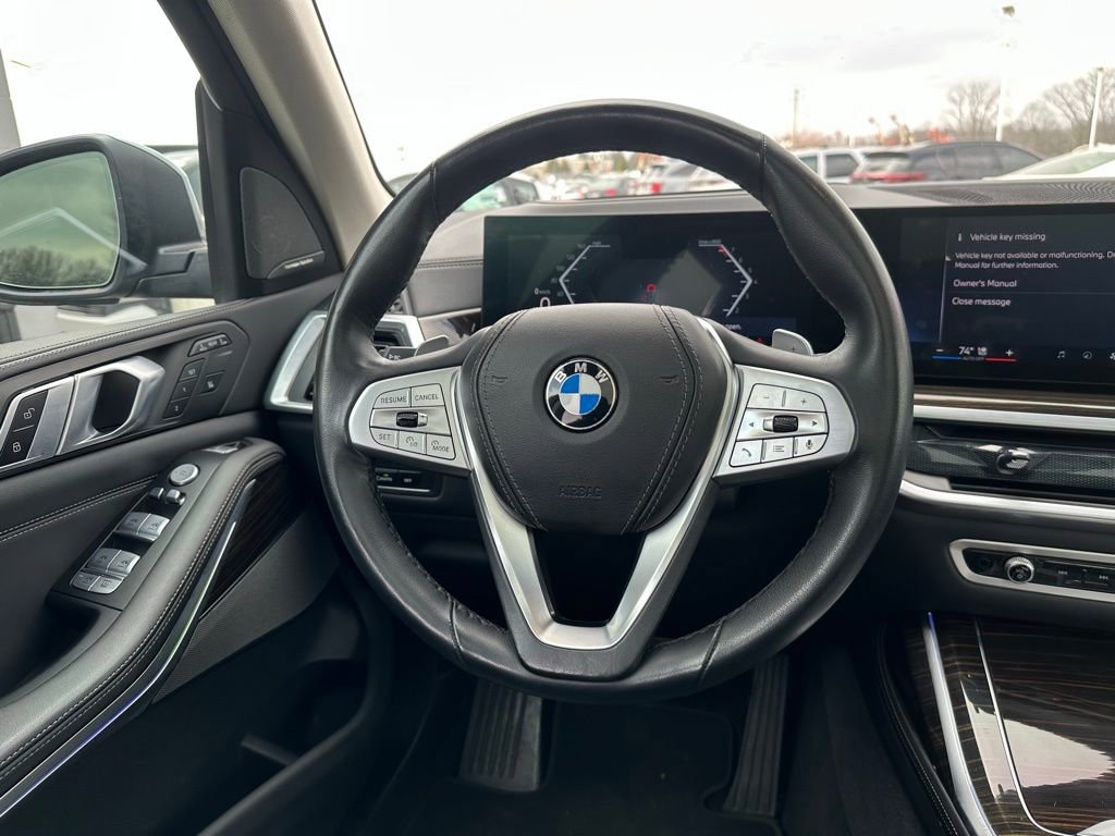 Used 2024 BMW X7 xDrive40i AWD/4WD image 18