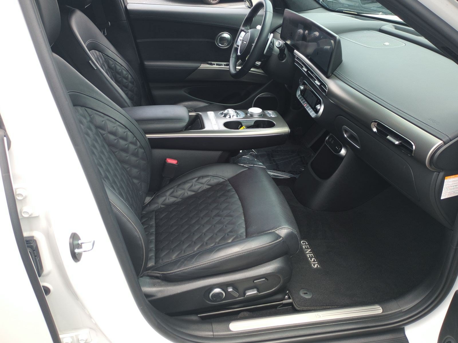 Used 2023 Genesis GV60 Performance AWD/4WD image 34