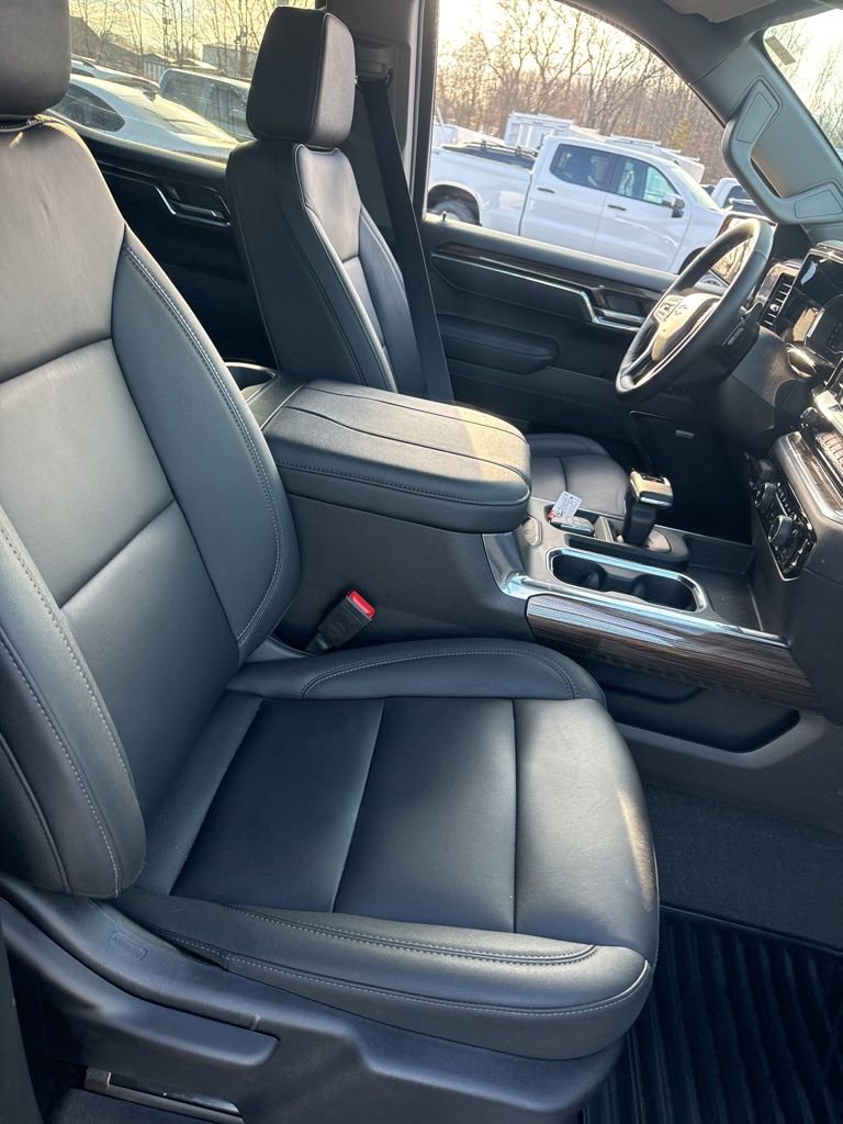 Used 2025 Chevrolet Silverado 1500 RST image 15