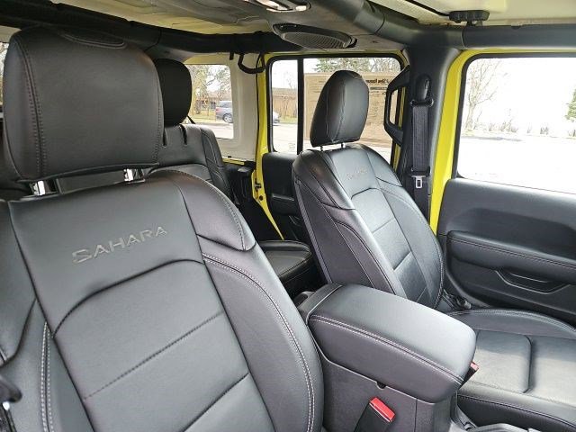 Used 2023 Jeep Wrangler Sahara w/ Cold Weather Group image 12