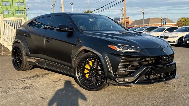Used 2021 Lamborghini Urus AWD/4WD image 10