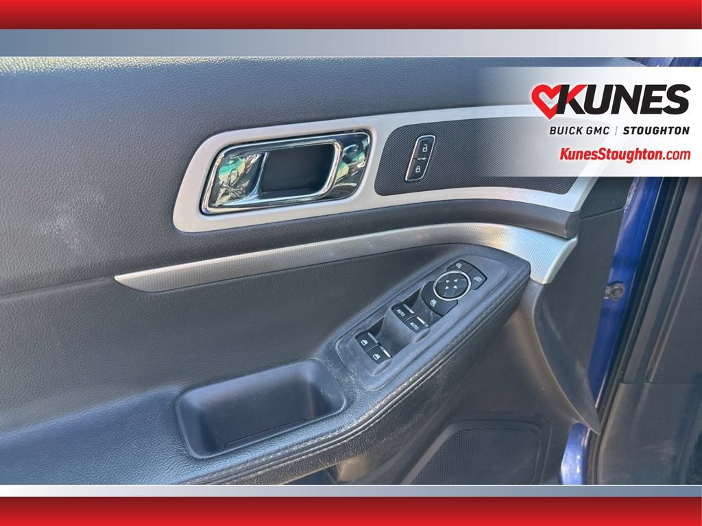 Used 2015 Ford Explorer XLT AWD/4WD image 19