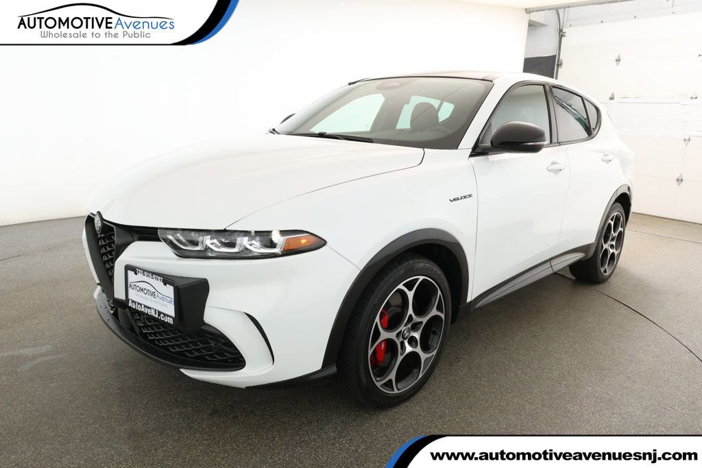 Used 2024 Alfa Romeo Tonale Veloce image 1