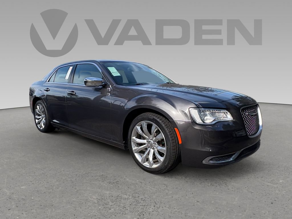 Used 2019 Chrysler 300 Touring w/ Chrome Appearance Package