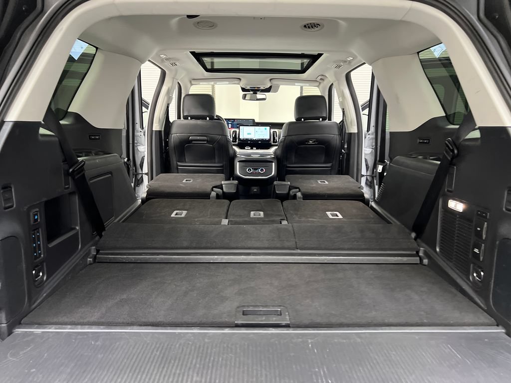 Used 2025 Ford Expedition Platinum AWD/4WD image 49
