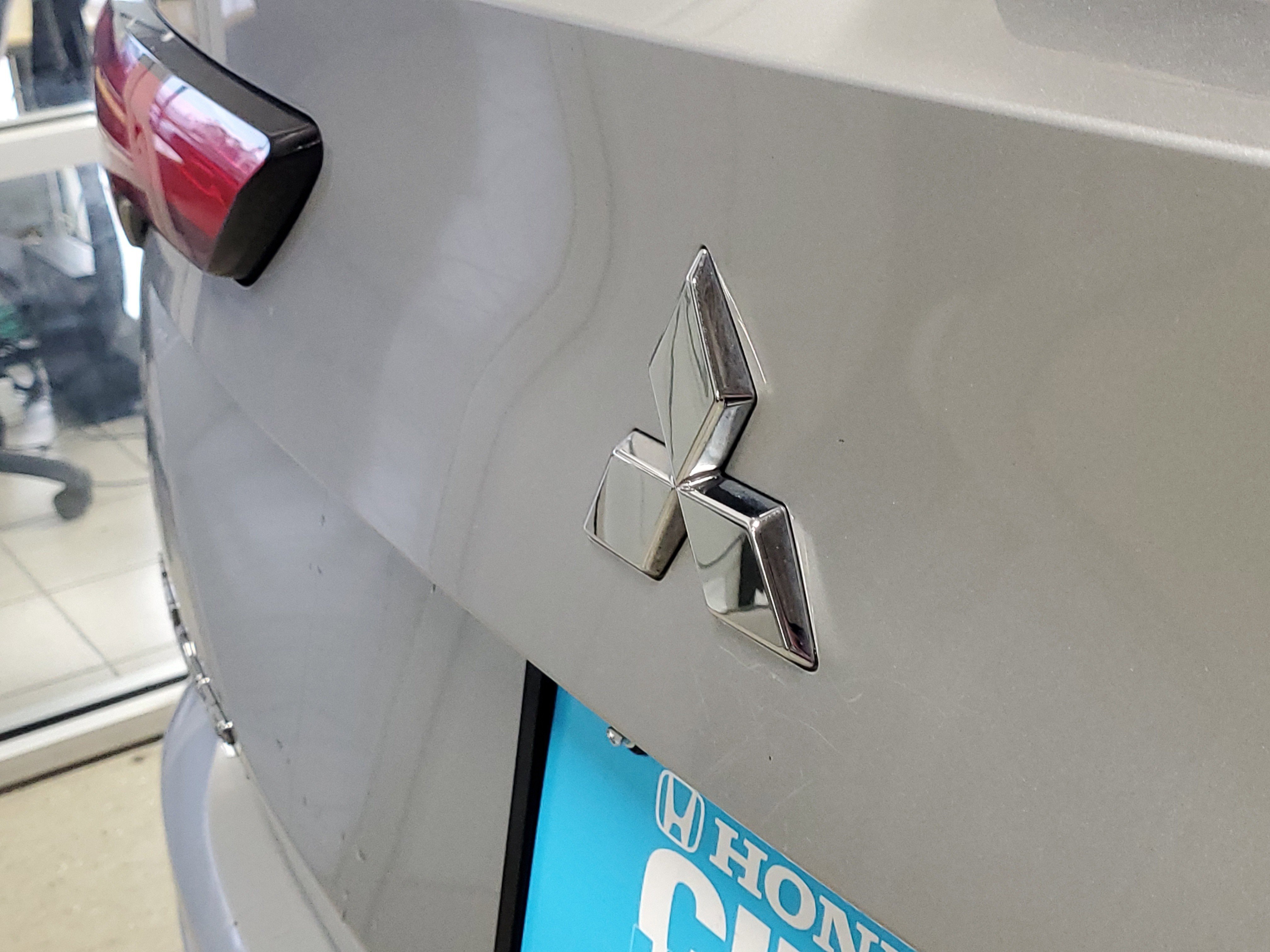Used 2024 Mitsubishi Outlander SE AWD/4WD image 8