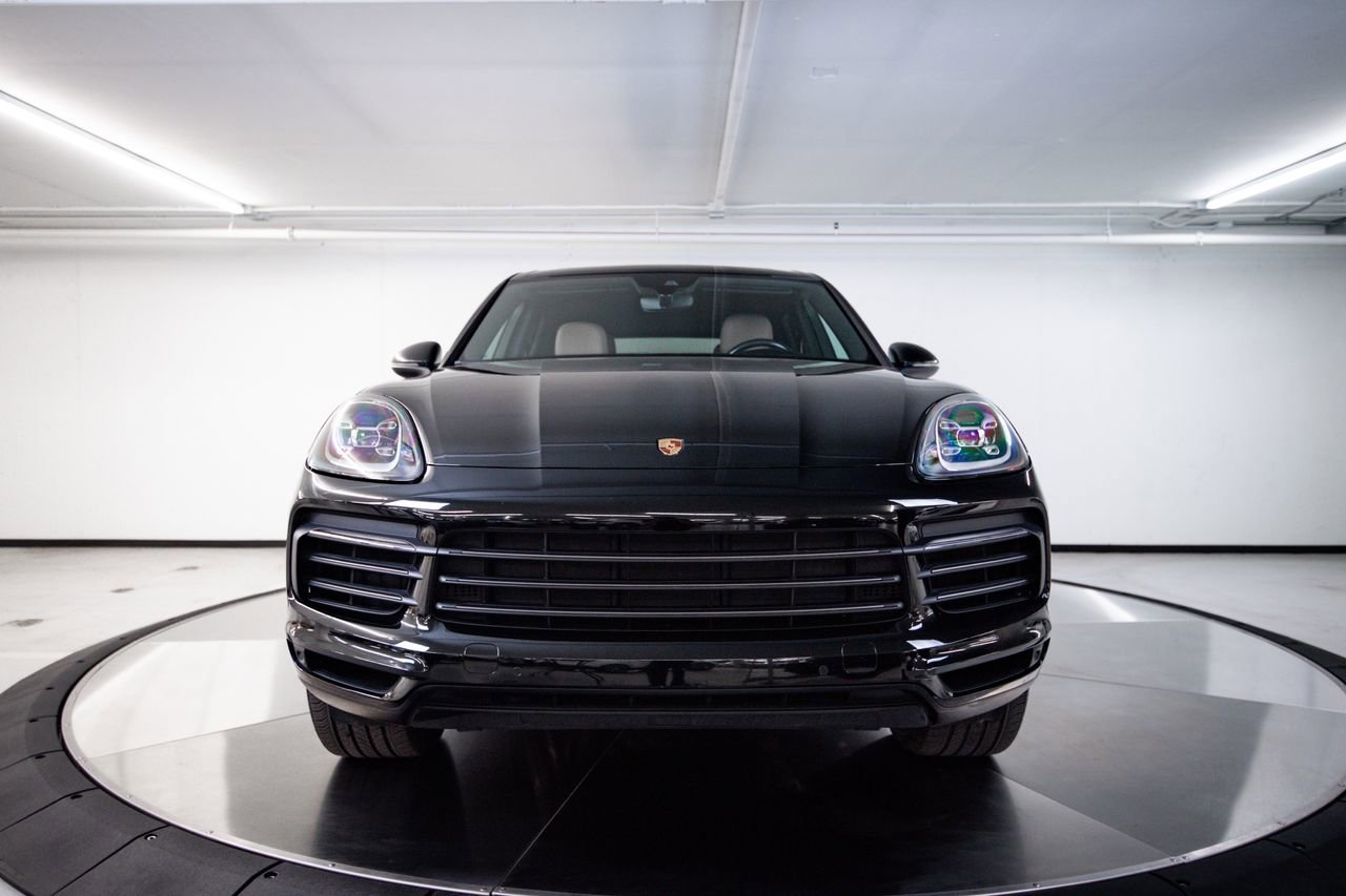 Certified 2023 Porsche Cayenne Platinum Edition image 10